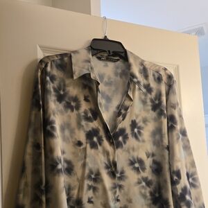 Zara Green 💚  floral burst Patterned blouse medium💚💚💚